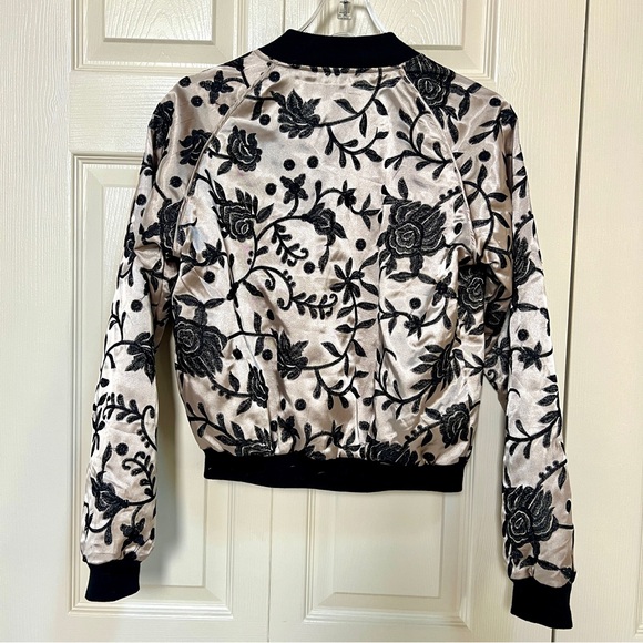 NWT Seek the Label Floral Embroidered Bomber Jacket - Picture 3 of 14